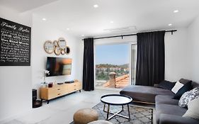 Apartment Eni
